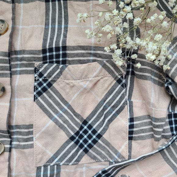 Divided H&M Women's Plaid Button-Up Shirt - Picture 7 of 10